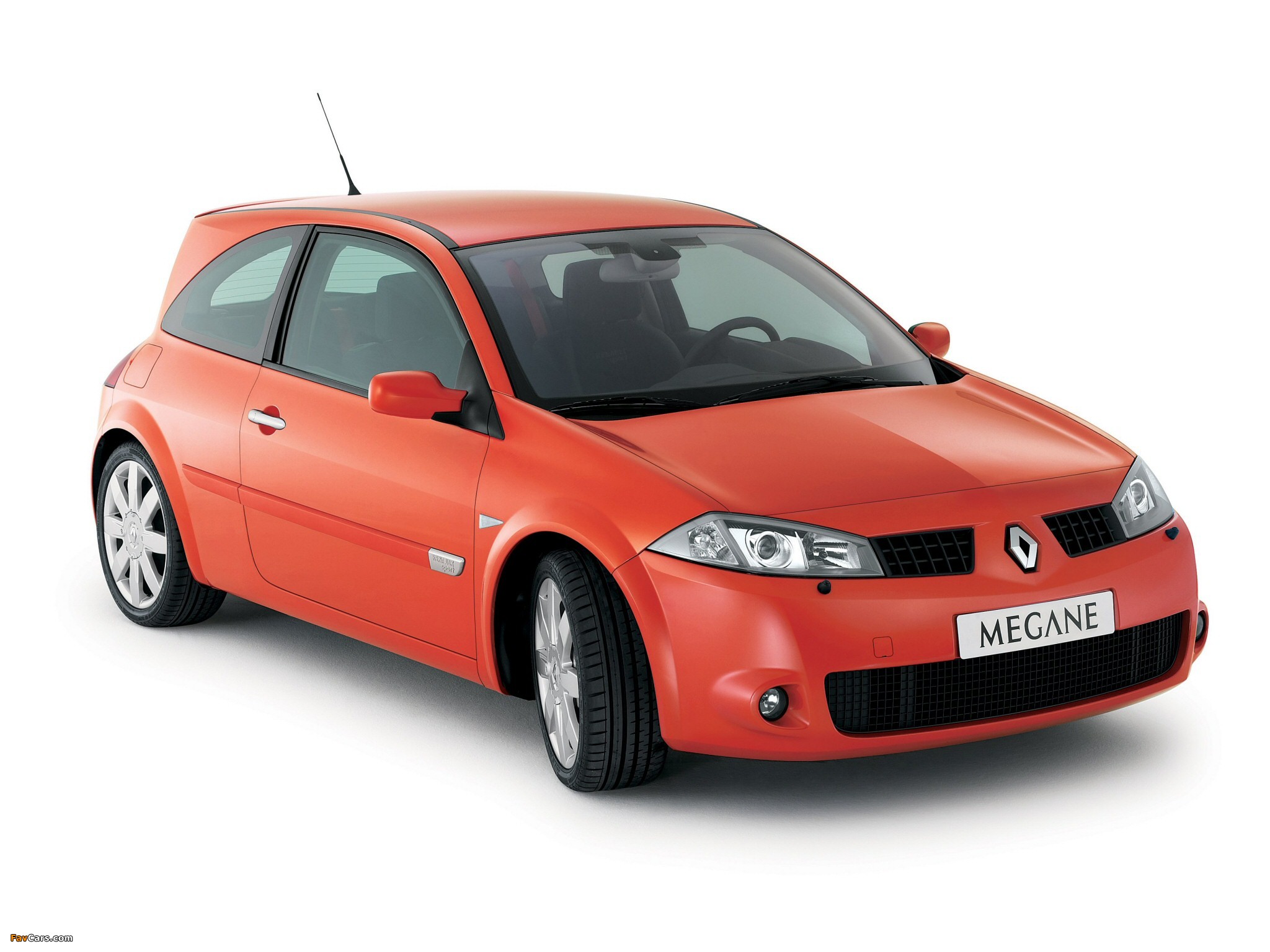 Photos of Renault Megane RS 3-door 2004–06 (2048 x 1536)