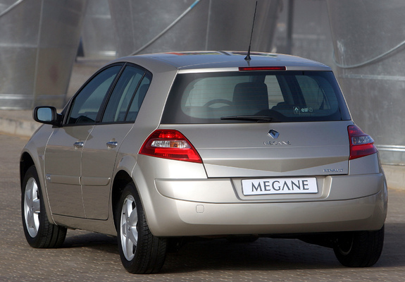Photos of Renault Megane 5-door ZA-spec 2006–09