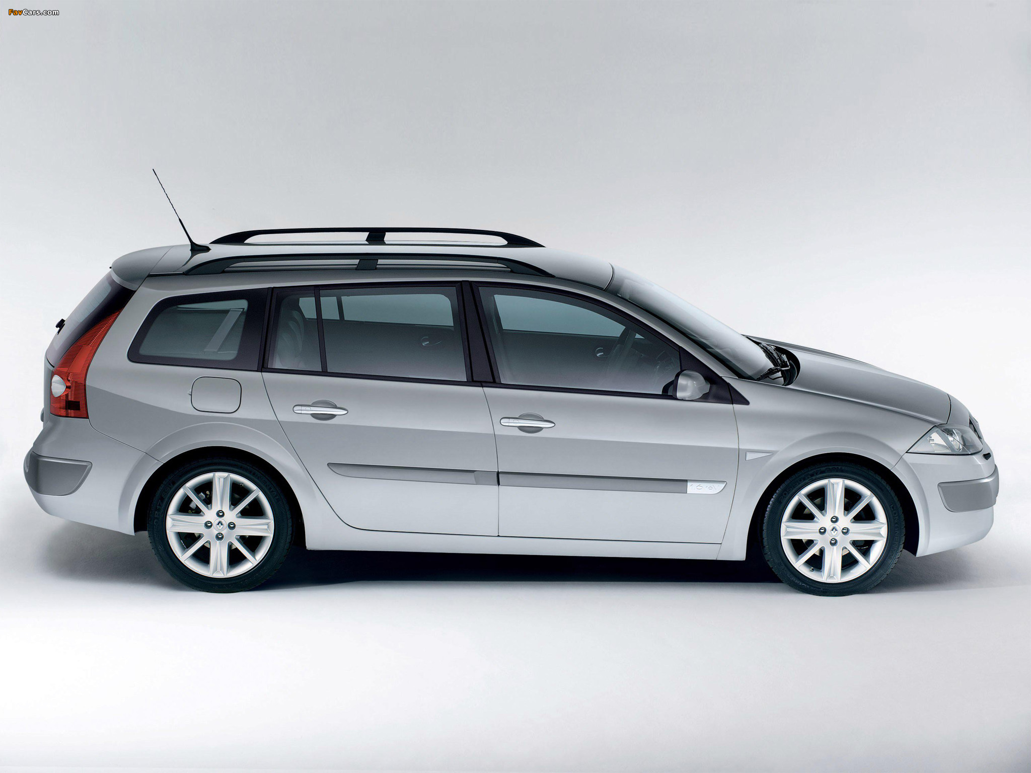 Pictures of Renault Megane Grandtour 2003–06 (2048 x 1536)