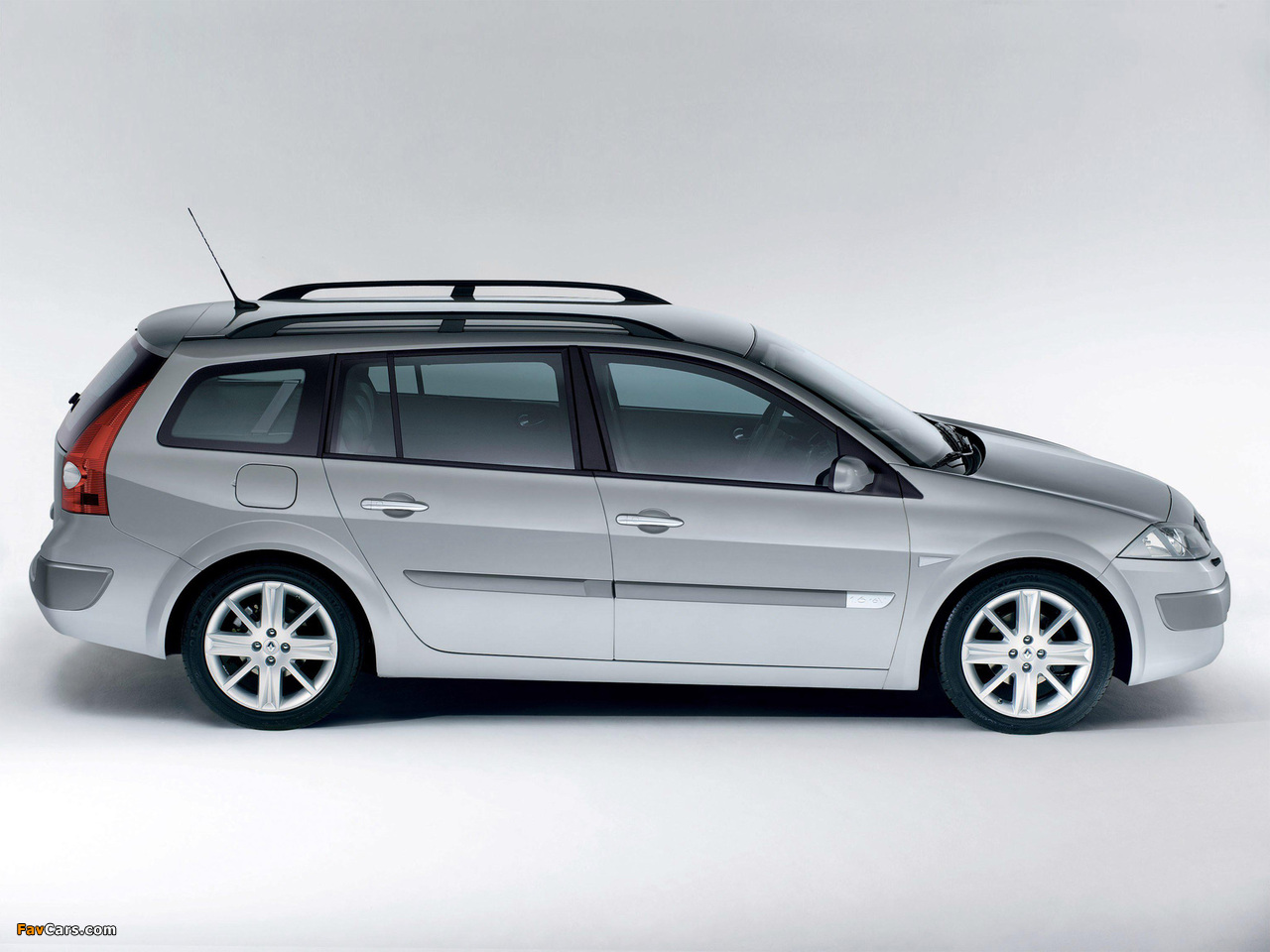 Pictures of Renault Megane Grandtour 2003–06 (1280 x 960)