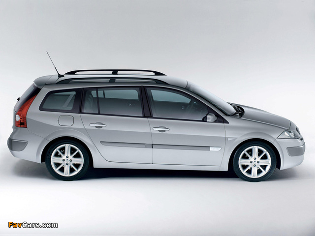 Pictures of Renault Megane Grandtour 2003–06 (640 x 480)