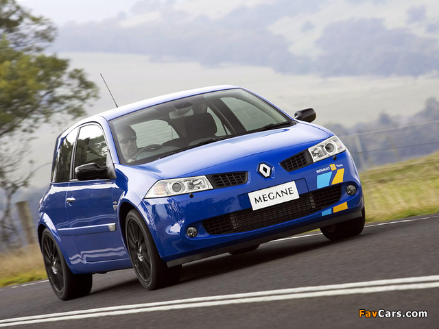 Pictures of Renault Megane RS F1 Team 2006 (640 x 480)