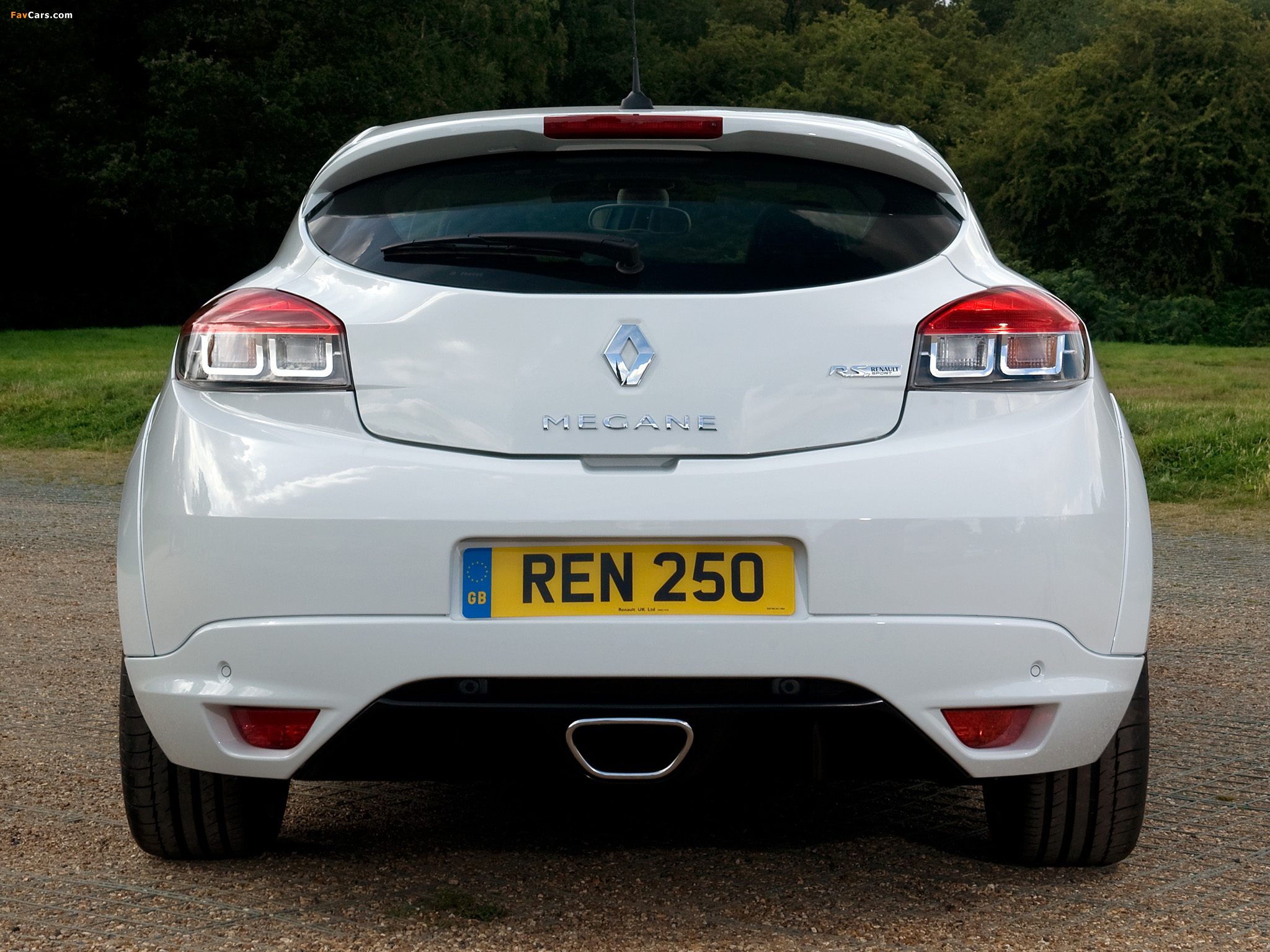 Pictures of Renault Megane RS 250 UK-spec 2009 (2048 x 1536)