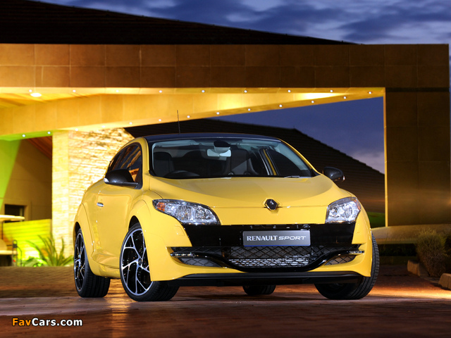Pictures of Renault Mégane R.S. 250 ZA-spec 2010–12 (640 x 480)