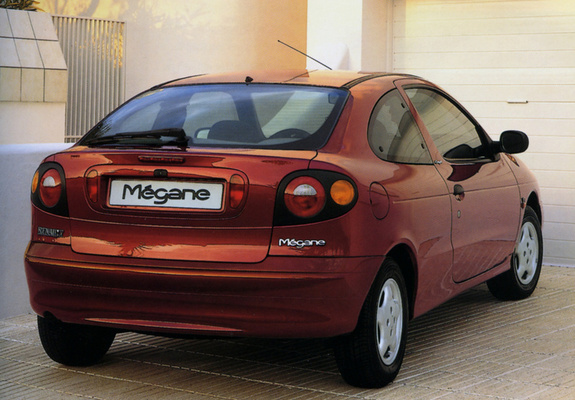 Renault Megane Coupe 1995–99 pictures