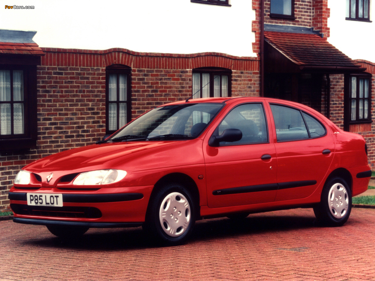 Renault Megane Classic UK-spec 1996–99 pictures (1280 x 960)