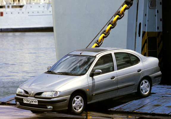 Renault Megane Classic 1996–99 wallpapers