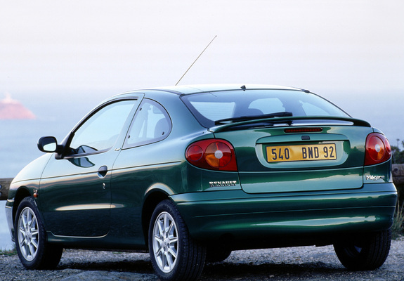 Renault Megane Coupe 1999–2003 pictures