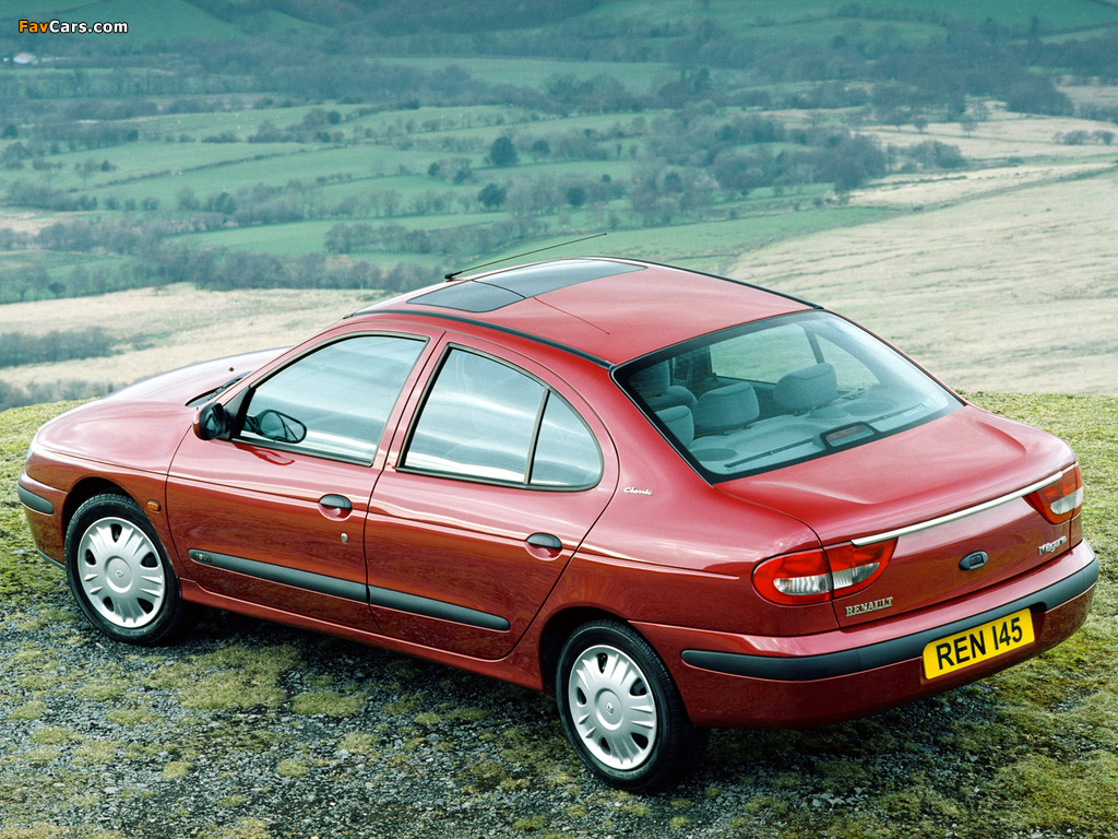 Renault Megane Classic UK-spec 1999–2003 pictures (1024 x 768)