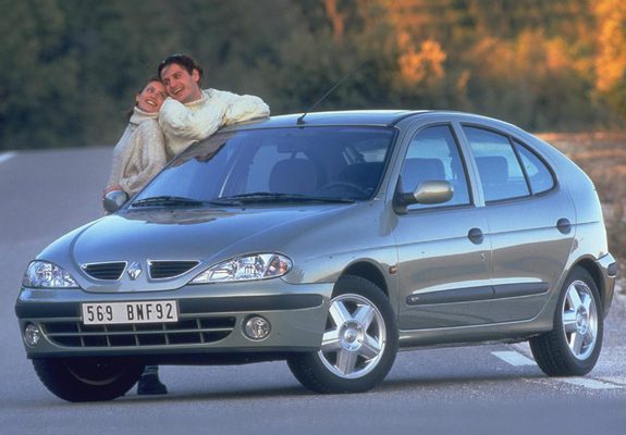Renault Megane Hatchback 1999–2003 wallpapers