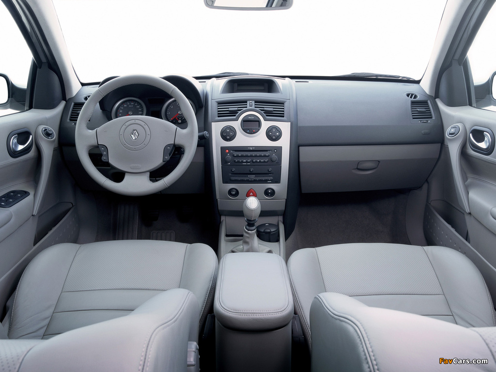 Renault Megane 5-door 2003–06 images (1024 x 768)