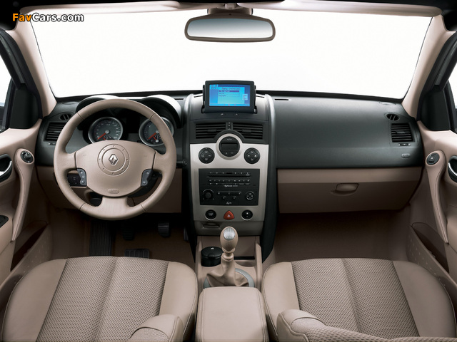 Renault Megane Classic 2003–06 images (640 x 480)