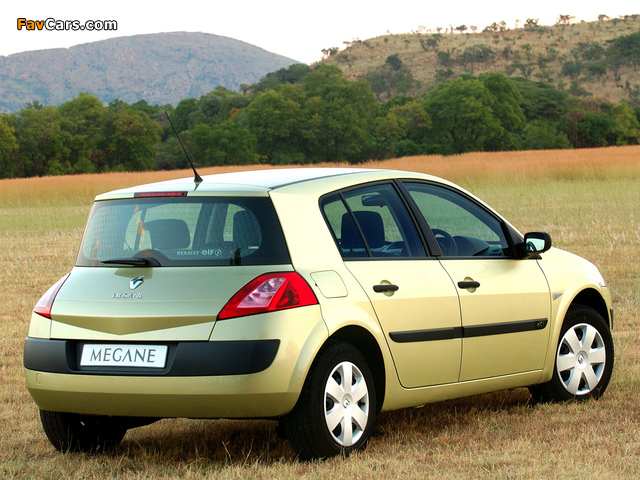 Renault Megane 5-door ZA-spec 2003–06 images (640 x 480)