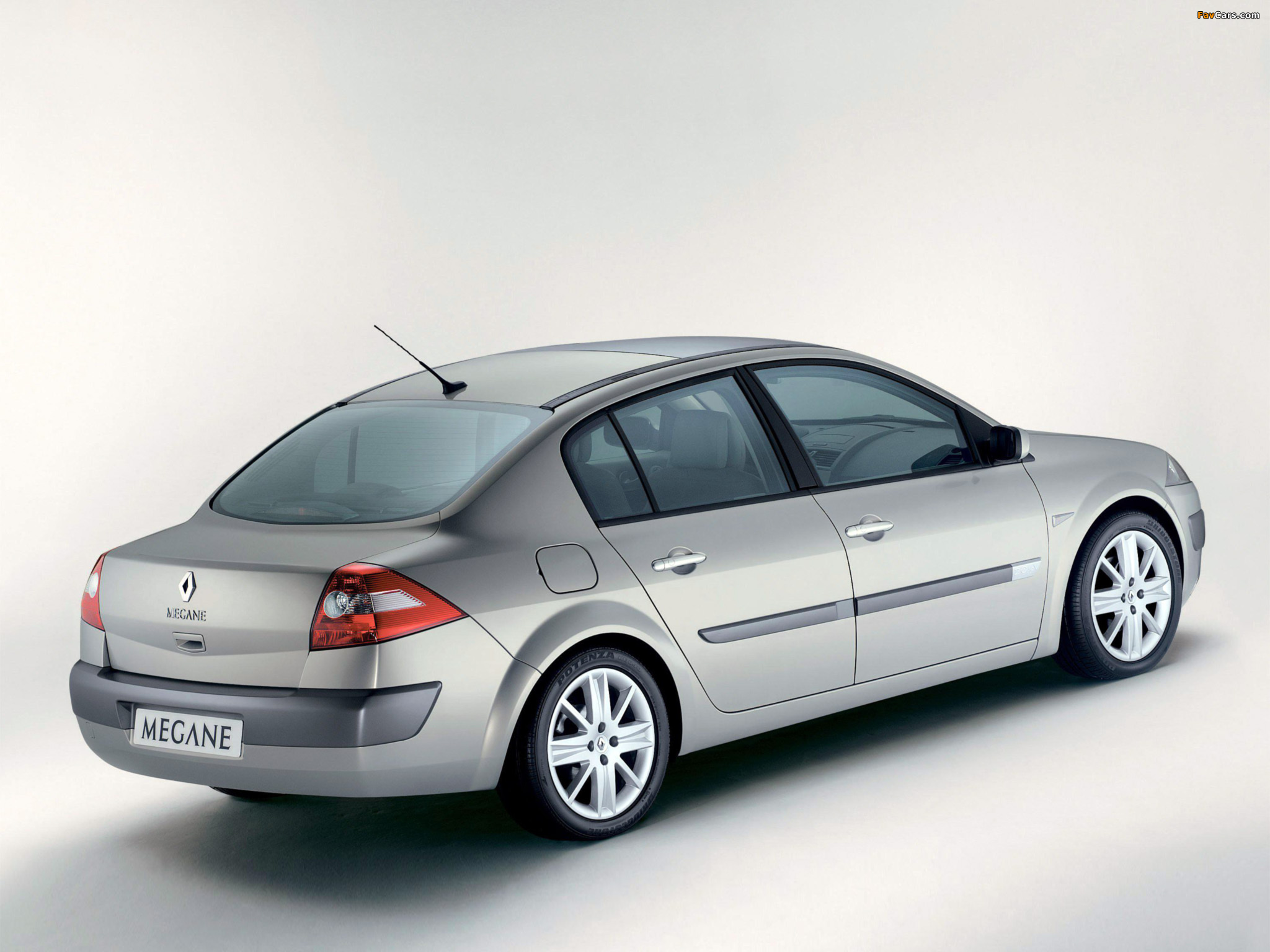Renault Megane Classic 2003–06 wallpapers (2048 x 1536)
