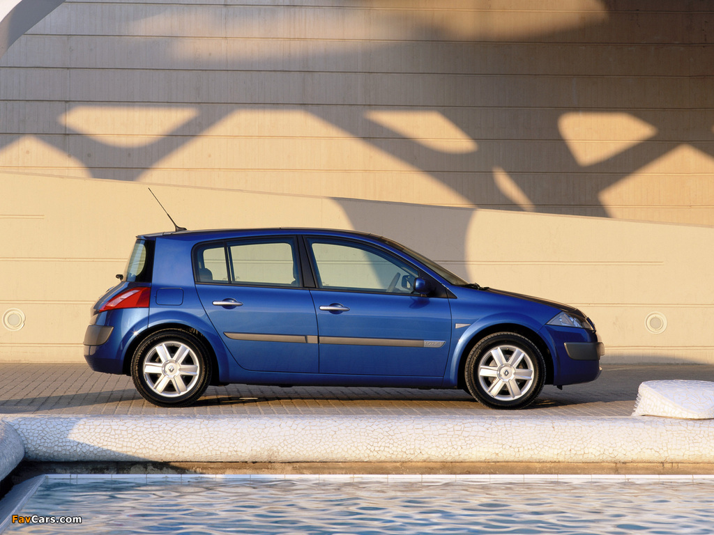 Renault Megane 5-door 2003–06 wallpapers (1024 x 768)