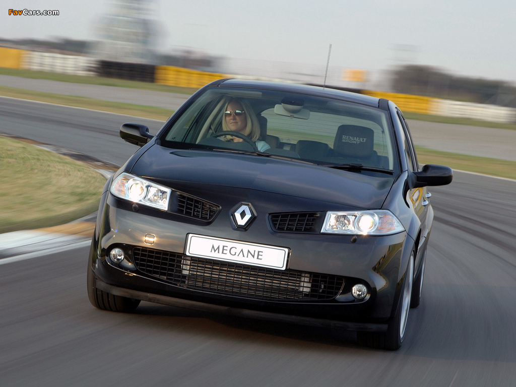 Renault Megane RS 5-door ZA-spec 2006–08 images (1024 x 768)