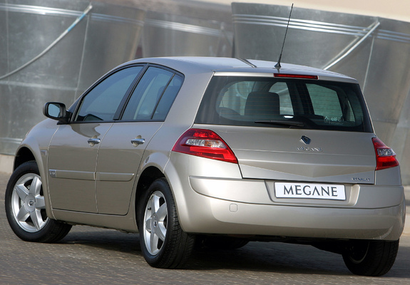 Renault Megane 5-door ZA-spec 2006–09 images