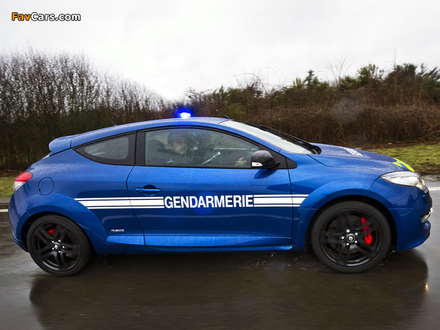 Renault Megane RS Gendarmerie 2010 images (640 x 480)