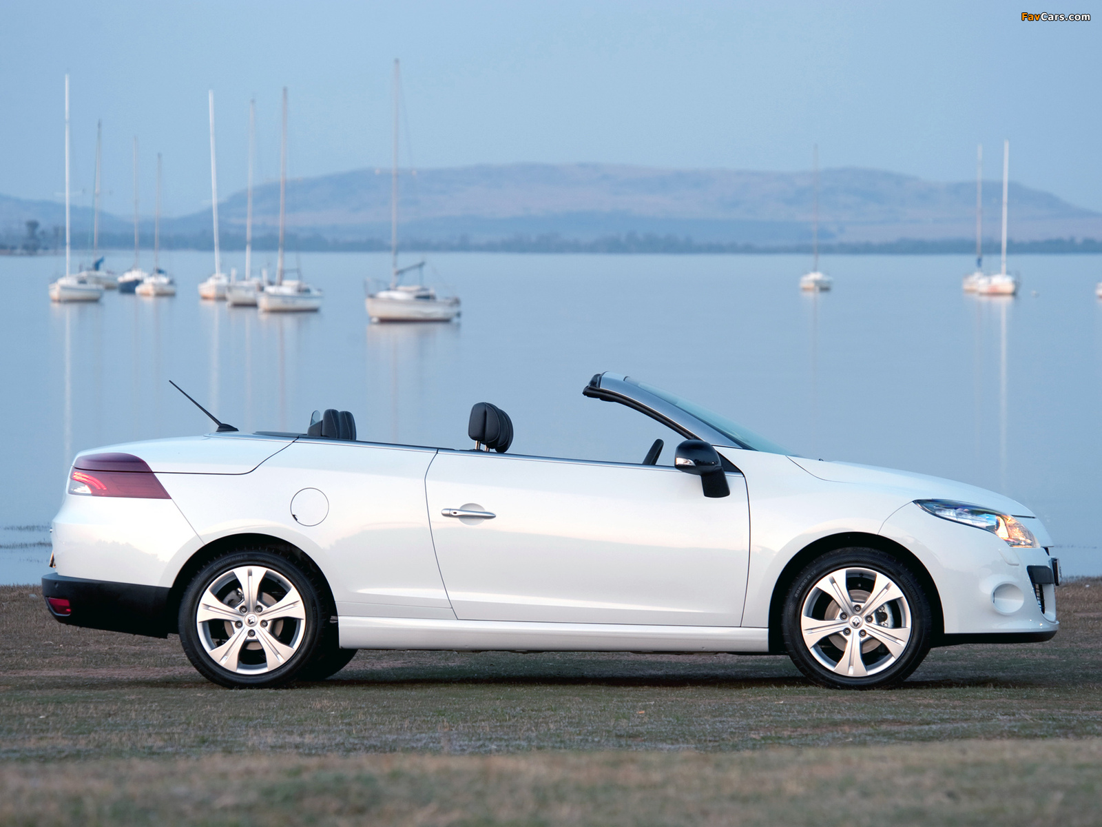 Renault Mégane Coupé-Cabriolet ZA-spec 2010–14 images (1600 x 1200)