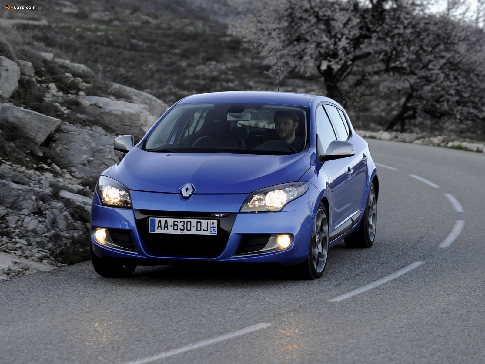 Renault Mégane GT 2010–12 wallpapers (1600 x 1200)