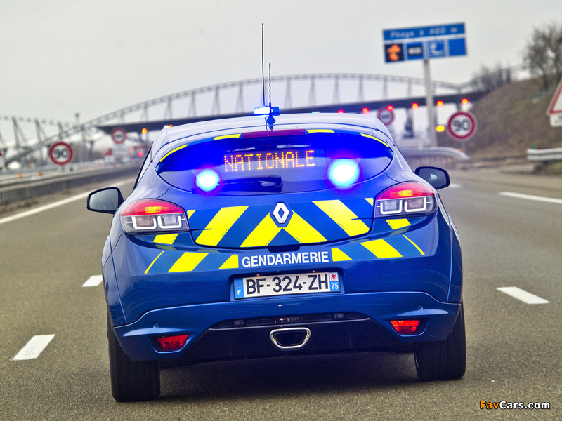 Renault Megane RS Gendarmerie 2010 wallpapers (800 x 600)
