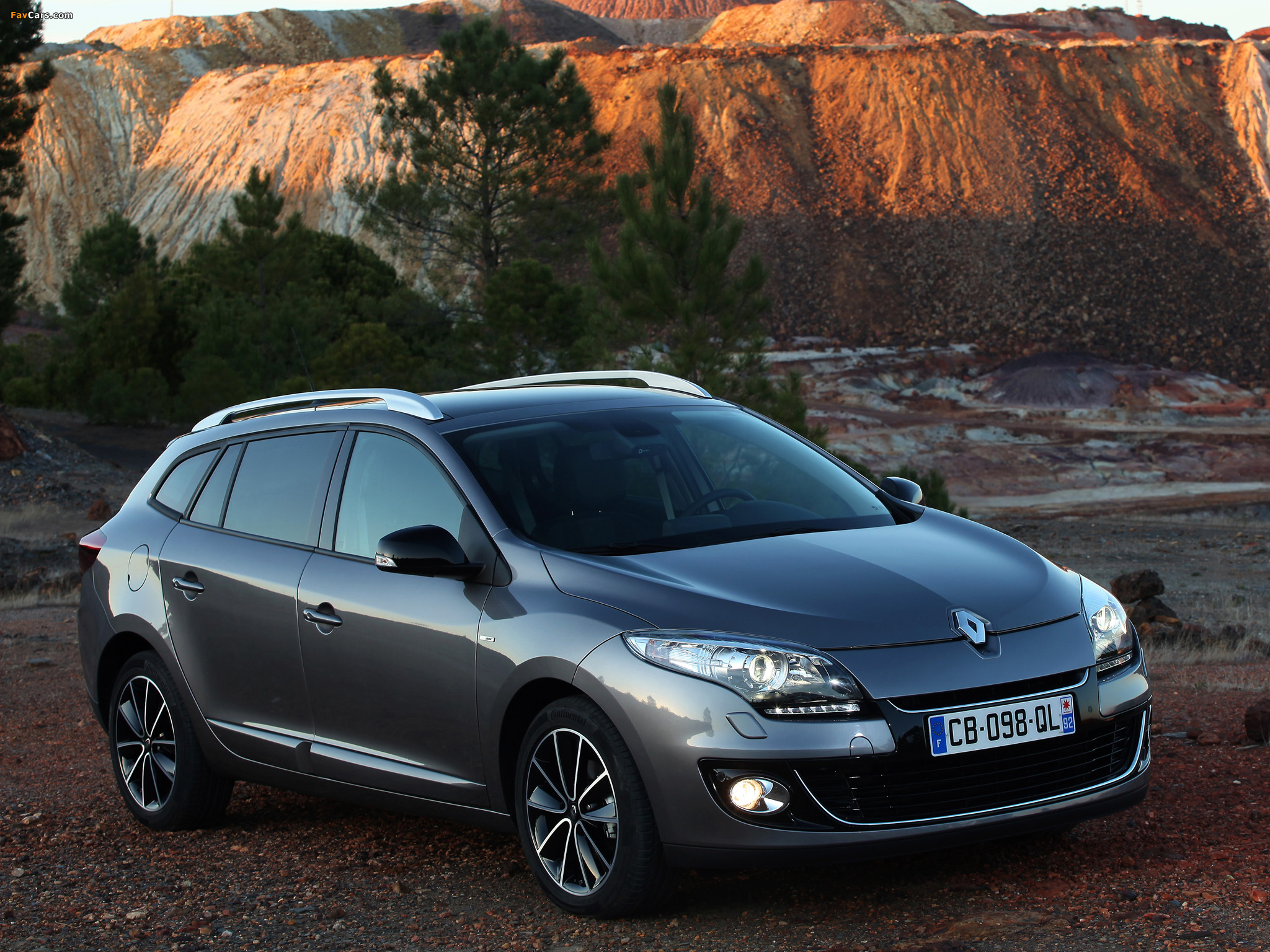 Renault Mégane Estate 2012–14 images (2048 x 1536)