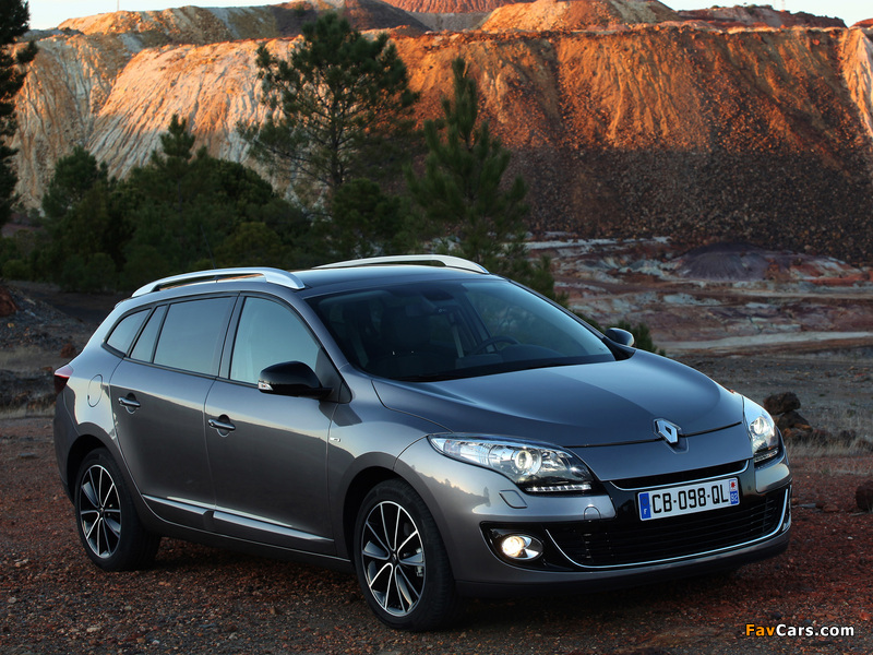 Renault Mégane Estate 2012–14 images (800 x 600)