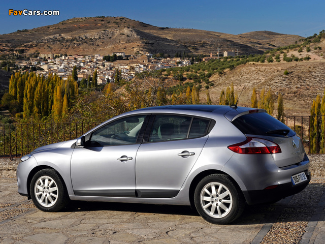 Renault Megane 2008 wallpapers (640 x 480)