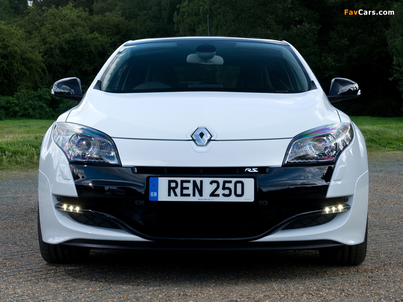 Renault Megane RS 250 UK-spec 2009 wallpapers (800 x 600)