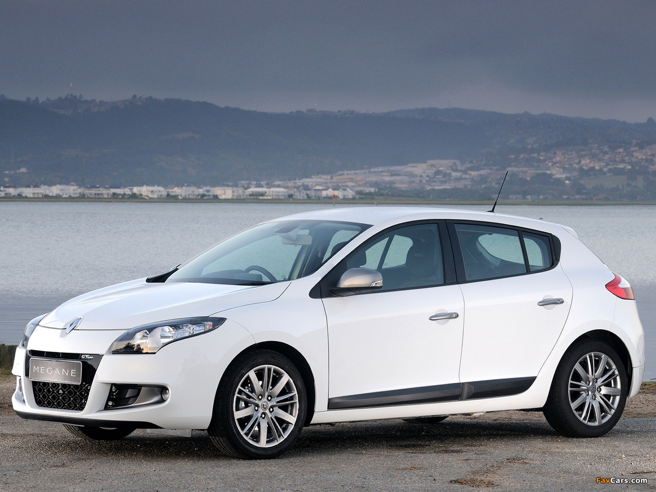 Renault Mégane GT Line ZA-spec 2011–12 wallpapers (1280 x 960)