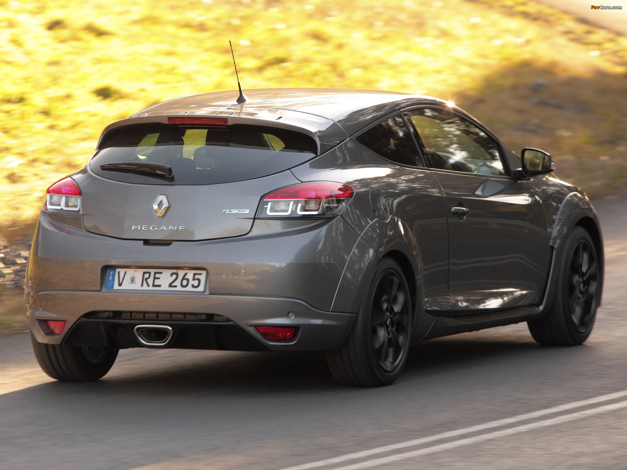 Renault Mégane R.S. 265 Cup AU-spec 2012–14 wallpapers (2048 x 1536)