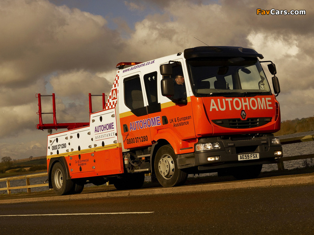 Photos of Renault Midlum Crew Cab Tow Truck UK-spec 2006–13 (640 x 480)