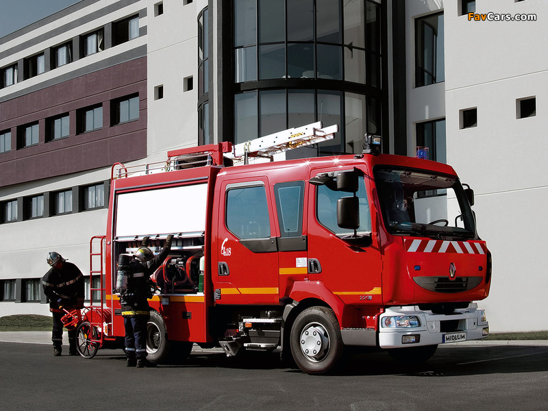 Photos of Renault Midlum Crew Cab 4x2 Firetruck 2006–13 (800 x 600)