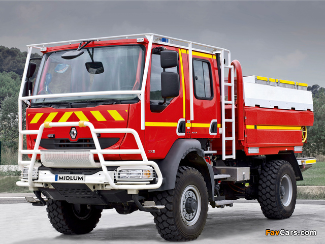 Renault Midlum Crew Cab 4x4 Firetruck 2006–13 images (640 x 480)