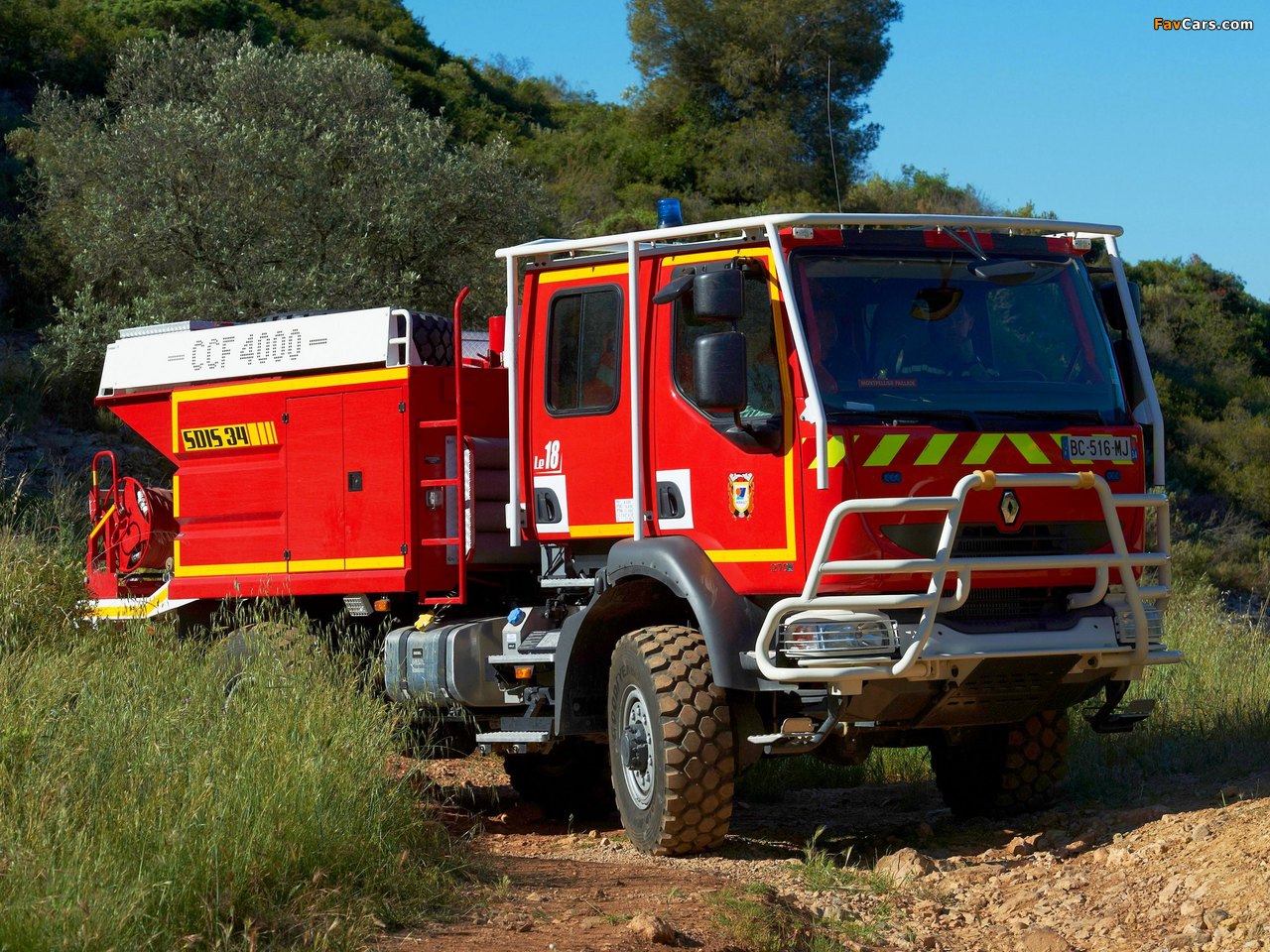 Renault Midlum Crew Cab 4x4 Firetruck 2006–13 photos (1280 x 960)