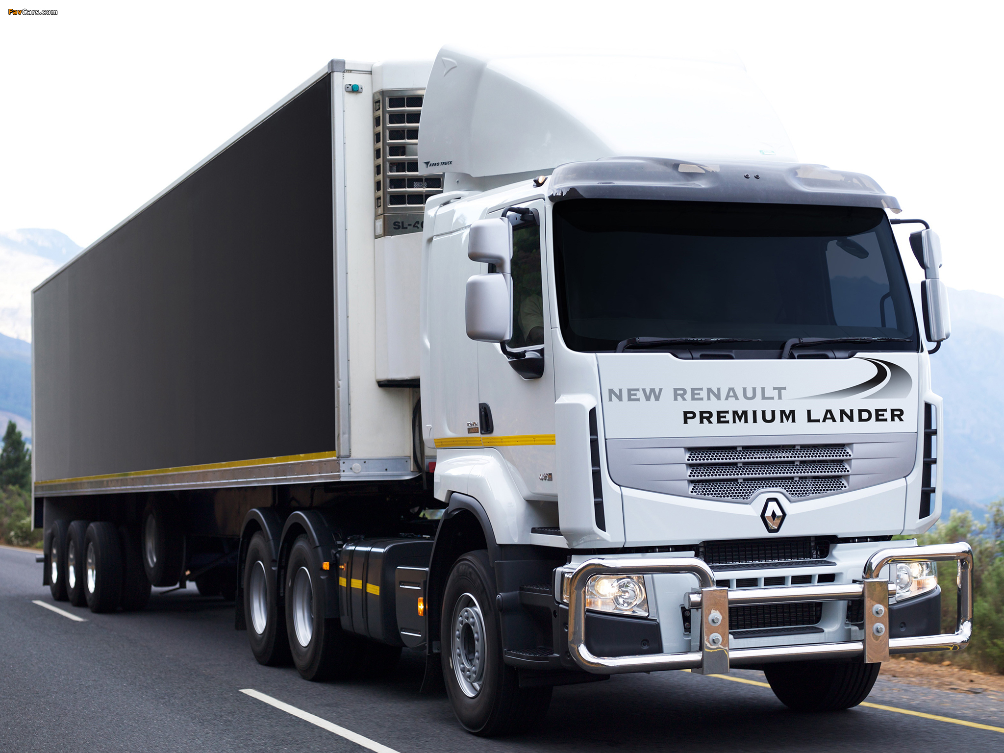 Images of Renault Premium Lander 6x4 AU-spec 2006–13 (2048 x 1536)