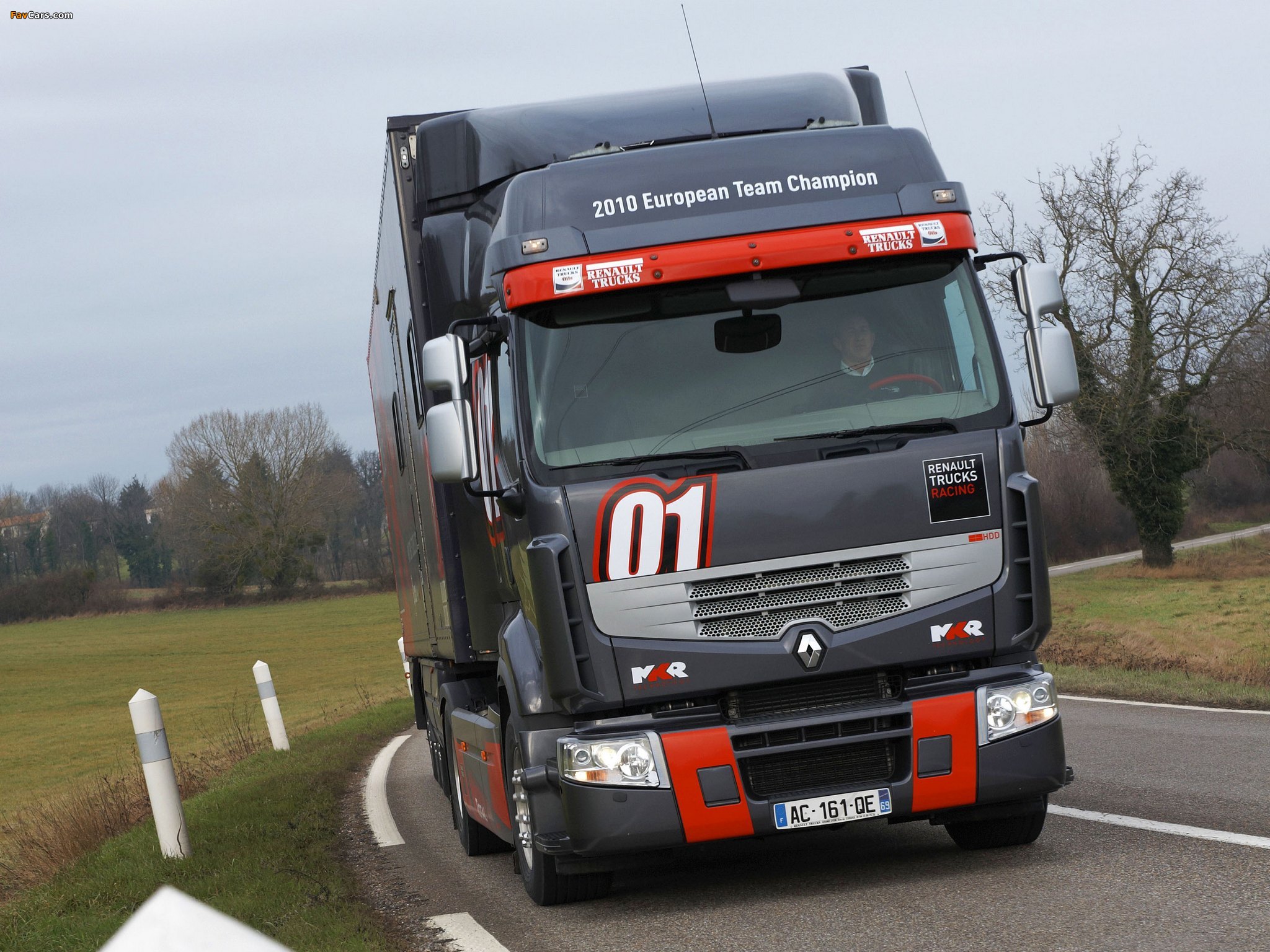 Photos of Renault Premium Route Truck Racing Special Edition 2011–13 (2048 x 1536)