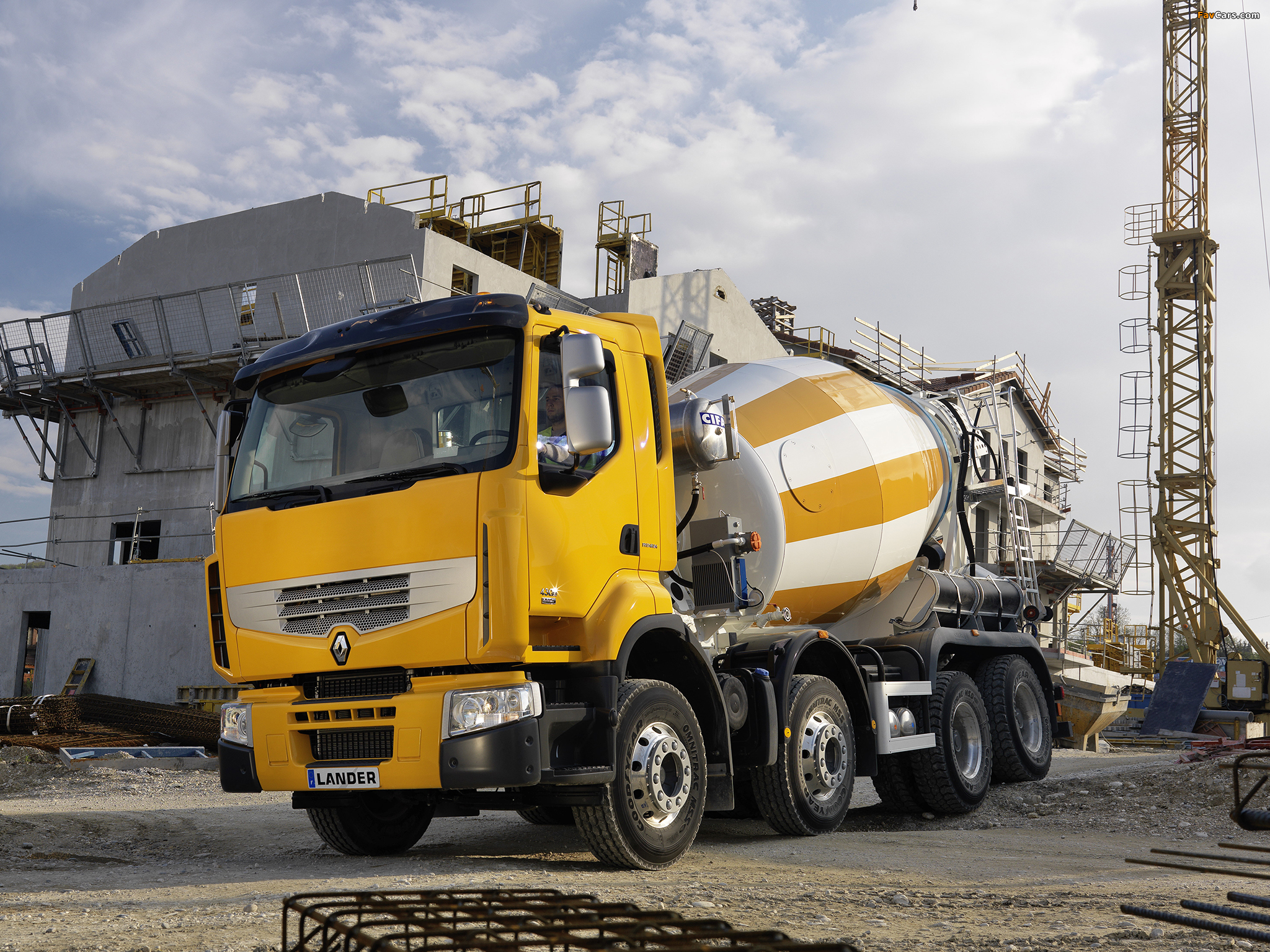 Pictures of Renault Premium Lander 8x4 Mixer 2006–13 (2048 x 1536)