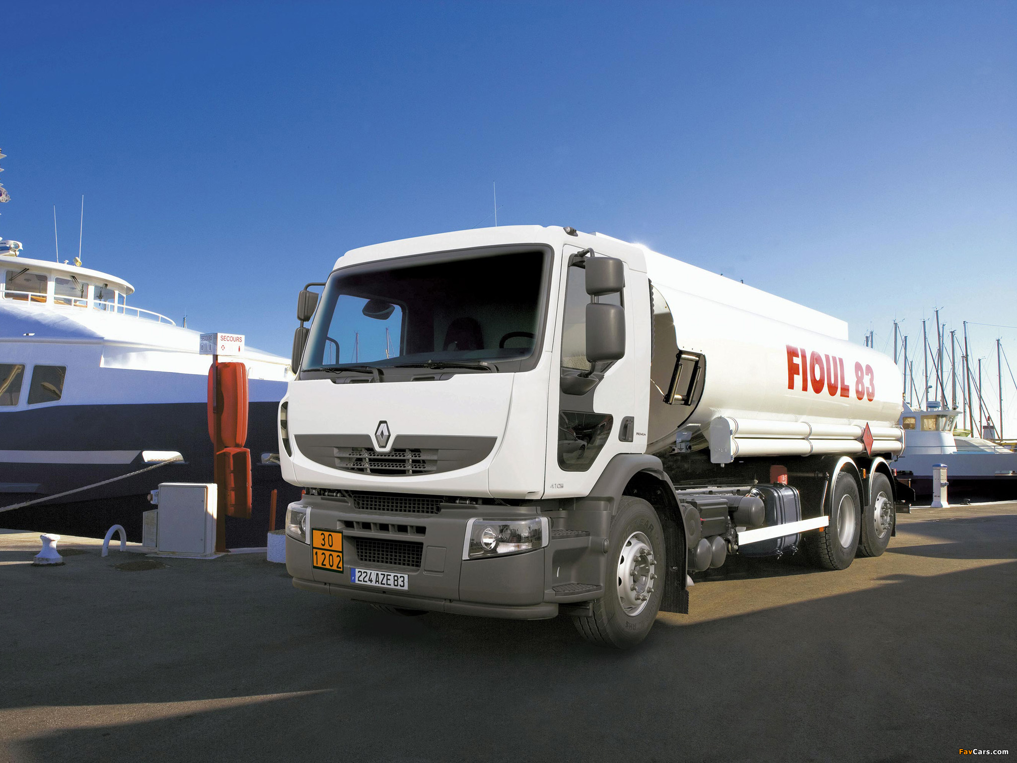 Pictures of Renault Premium Distribution Tanker 2006–13 (2048 x 1536)