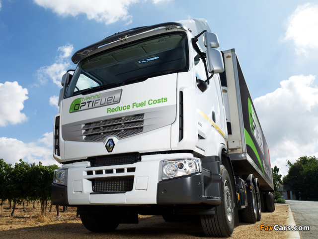 Renault Premium Lander 6x4 2006–13 photos (640 x 480)