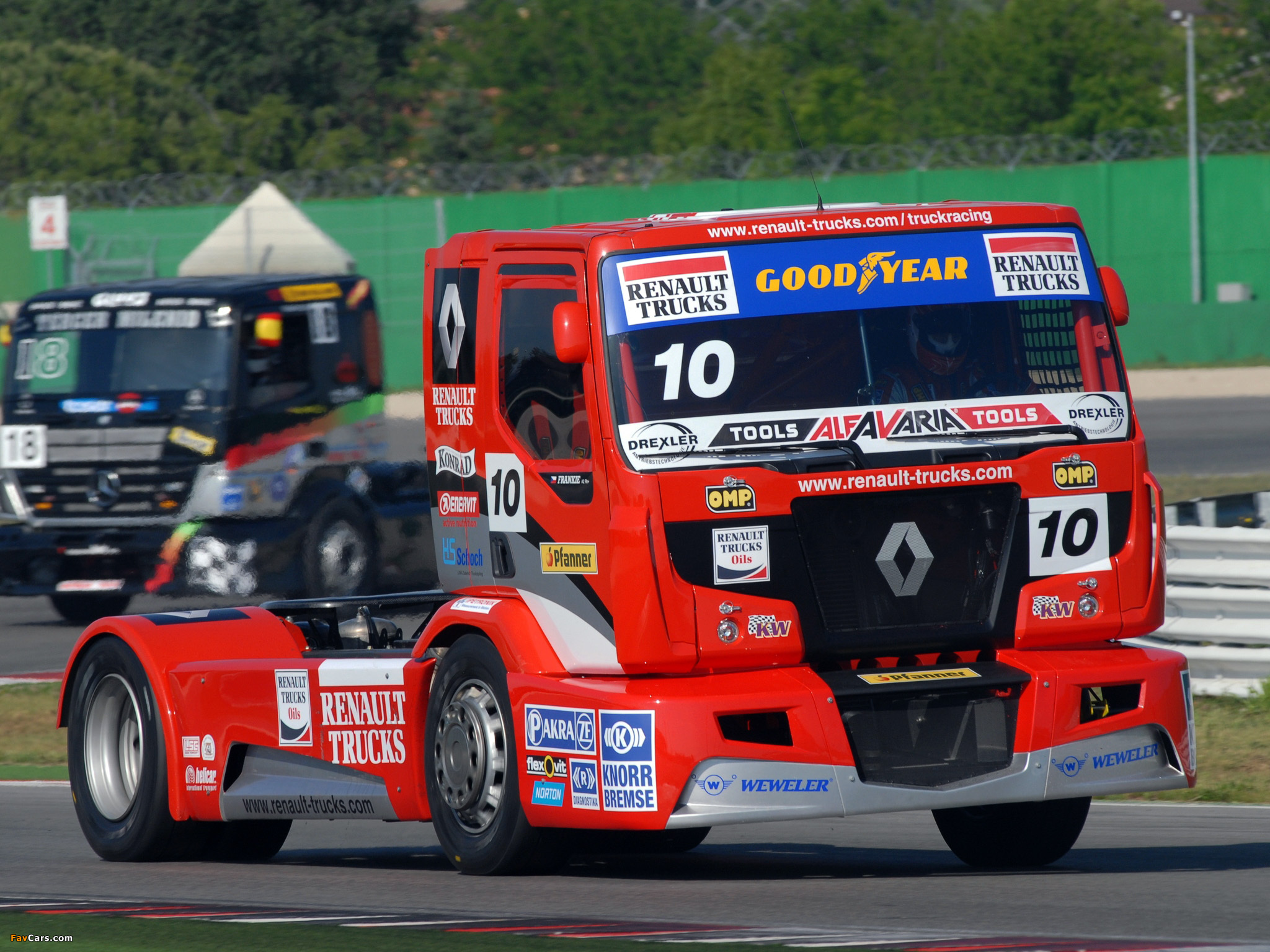Renault Premium Course Racing Truck 2011 wallpapers (2048 x 1536)