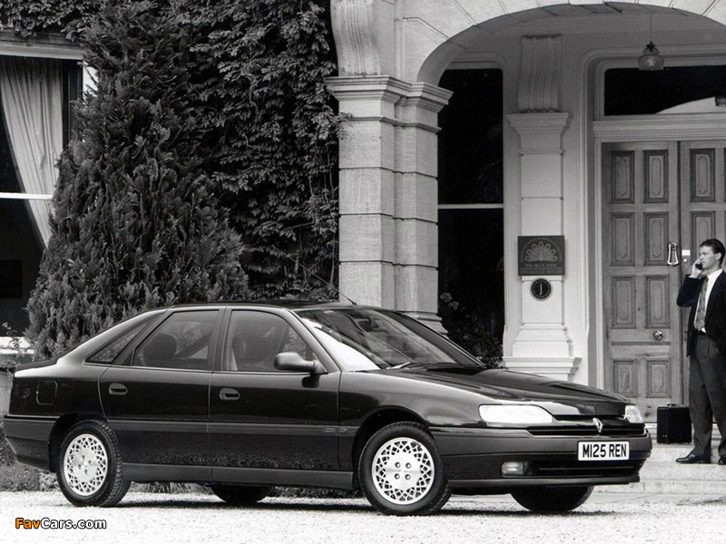 Pictures of Renault Safrane UK-spec 1992–96 (800 x 600)
