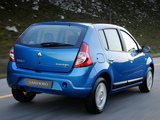 Images of Renault Sandero ZA-spec 2009