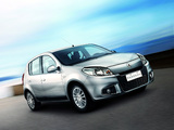 Images of Renault Sandero BR-spec 2011