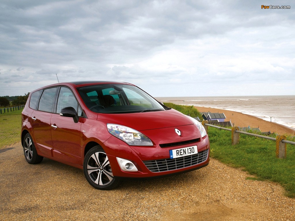 Images of Renault Grand Scenic Bose UK-spec 2010–12 (1024 x 768)