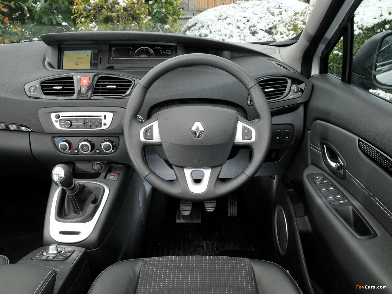 Images of Renault Scenic UK-spec 2012–13 (1280 x 960)