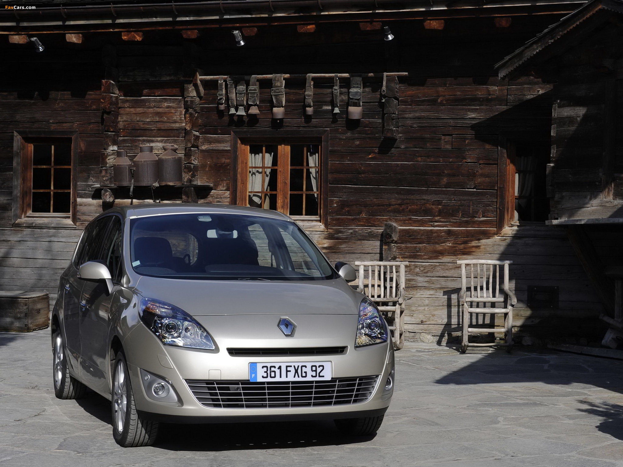 Photos of Renault Grand Scenic 2009–12 (2048 x 1536)