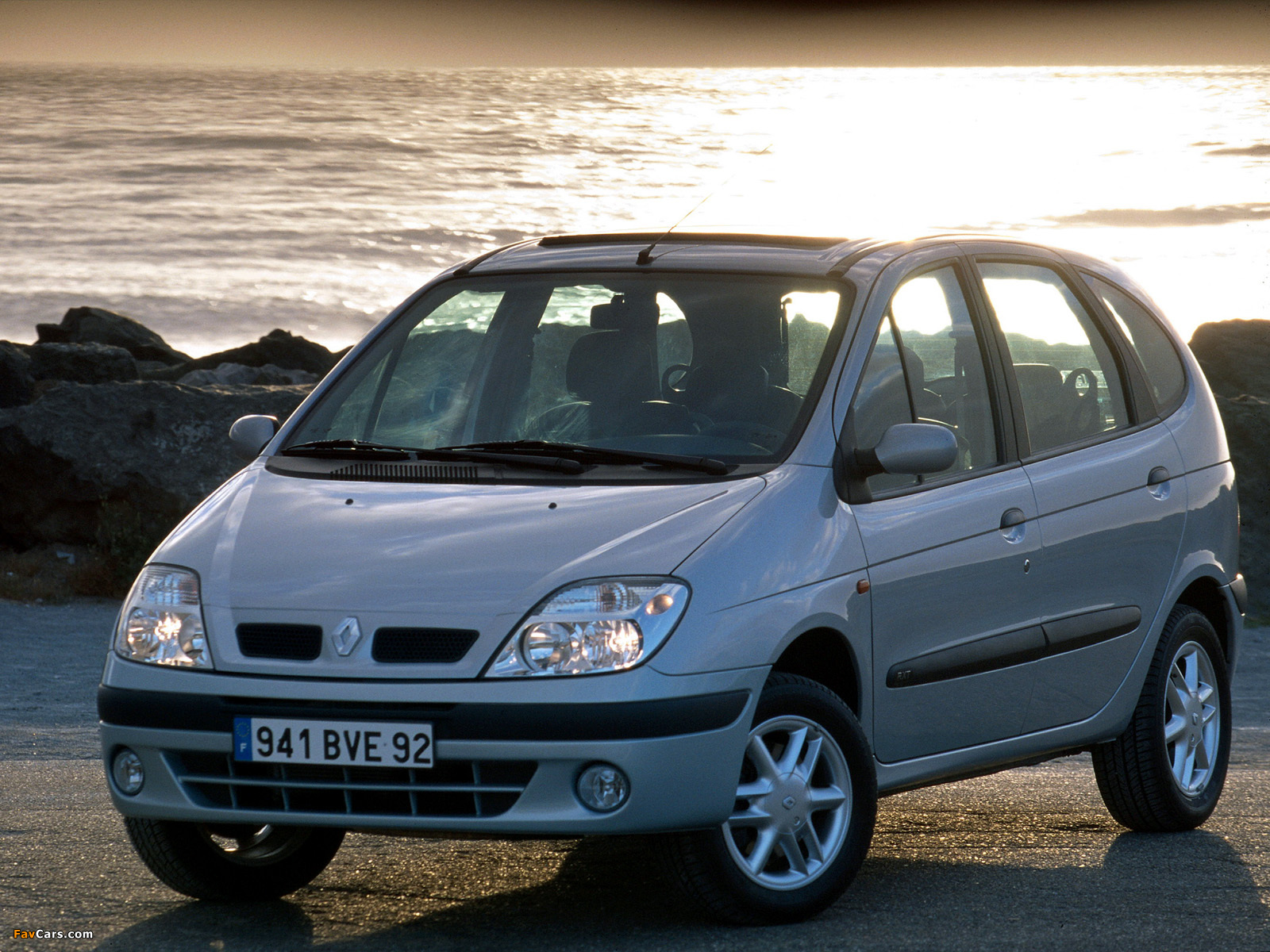 Pictures of Renault Scenic 1999–2002 (1600 x 1200)