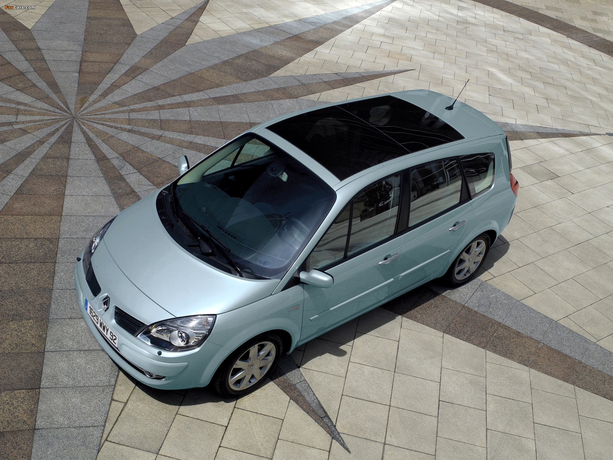 Pictures of Renault Grand Scenic 2006–09 (2048 x 1536)