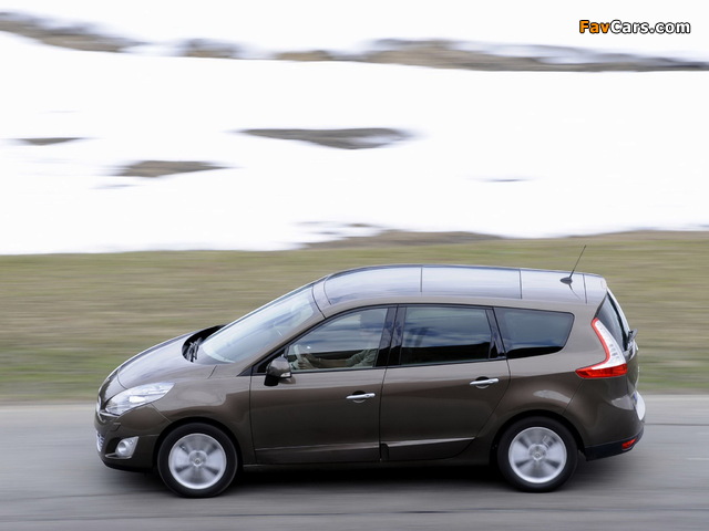Pictures of Renault Grand Scenic 2009–12 (640 x 480)